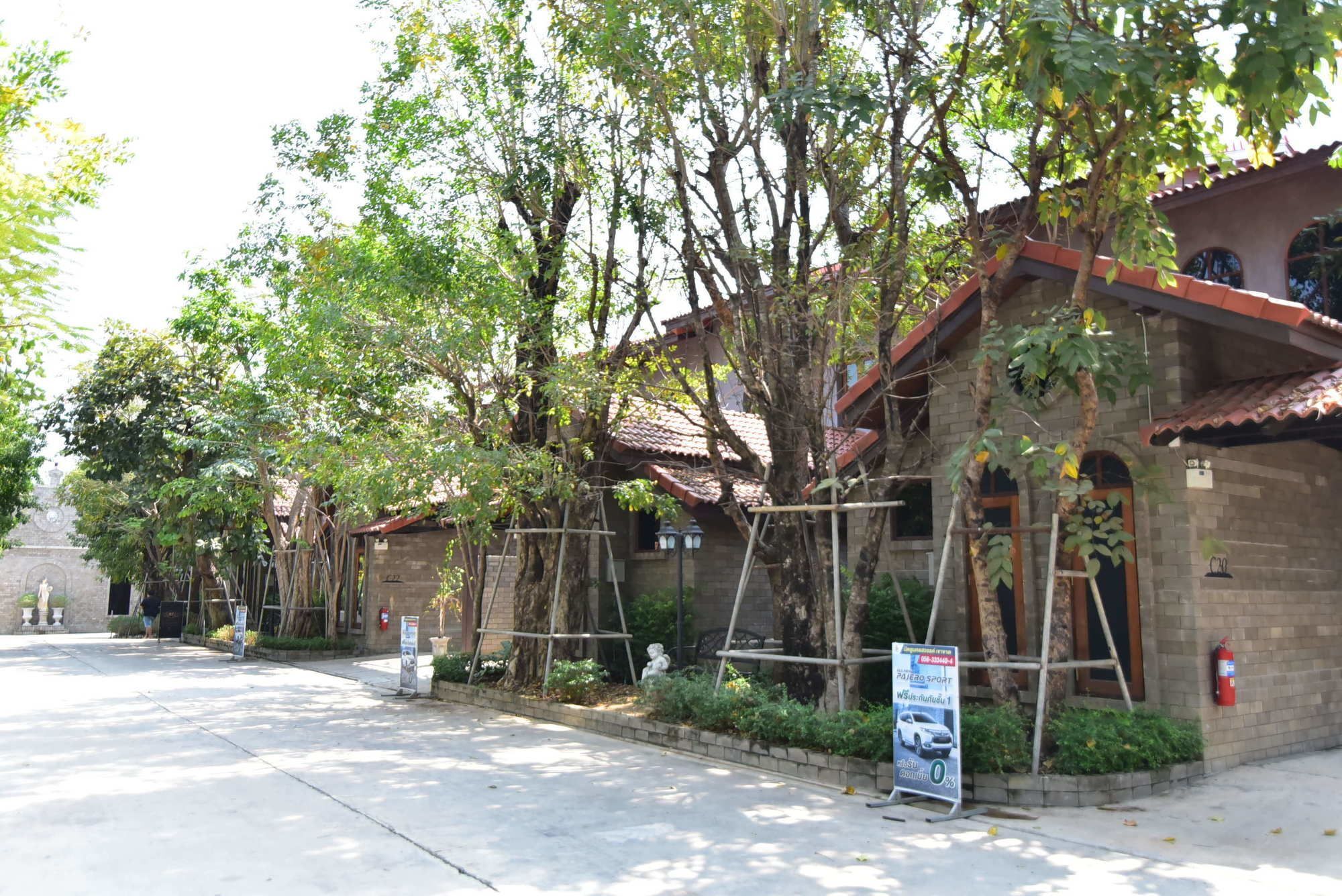 Fantasy Resort Nakhon Szavan Kültér fotó